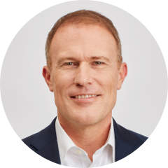 Dr. Dorian Selz