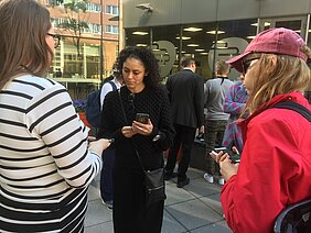 Helsinki citizens walk using "Ambiciti" app to learn about street-level air and noise pollution