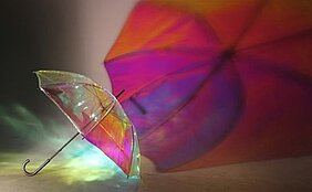 Oombrella, the smart and beautiful umbrella by Wezzoo (Urban Life & Mobility). Booth 80643.