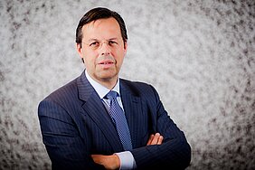 Prof. Dr. Frank Gielen