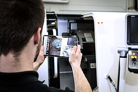 The mobile application which, by connecting with sensors positioned on the assembly line, is able to detect whether the worker is performing a specific sub-task well or not.